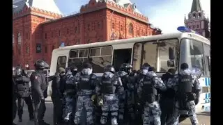 Вас могут арестовать в любом месте.