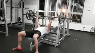 Reverse Grip Bench Press - DC FIT