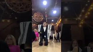 Движение: «пыся попрыгунчик» 😂