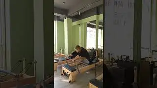упражнения на реформере #реформер #растяжка #пилатеснареформере #шпагат