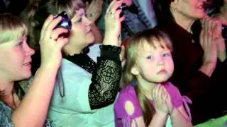 Евгений Коновалов   А за окошком ветер вьюжит