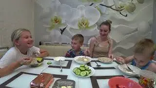 СЕМЕЙНЫЙ МУКБАНГ ПЕЛЬМЕНИ НА УЖИН | FAMILY MUKBANG DUMPLINGS FOR DINNER 