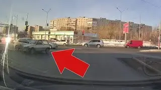 «Ока» устроила ДТП на перекрестке на ул. 50 лет Октября