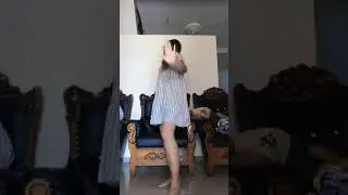 cuma pakai daster pendek e e eh bawahnya kelihatan