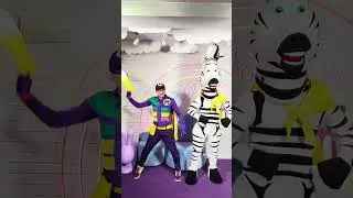 Din 13 ianuarie, SUPERPIETONII ZURLI va rula în cinematografele din toată România!