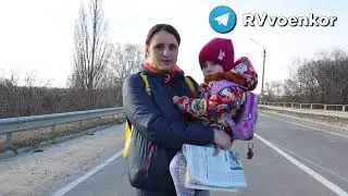 Российские военные привозят гуманитарную помощь жителям Черниговской области