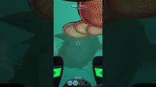 Trying to SCAN A BLOOP LEVIATHAN in Subnautica is a bad idea... 