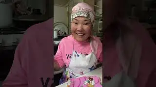 Казашка Айгуль кайфует под русские песни