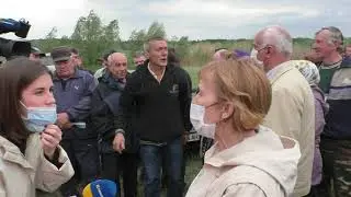 Часть2. У жителей села, где снимали Свадьбу в Малиновке отжимают землю