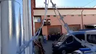 Задержанных на проходной рудника 4РУ «Беларуськалия» в Солигорске отвезли в РОВД.