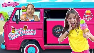 Maria Clara and her friend Jessica explore mom's Ice Cream Truck - MC Divertida