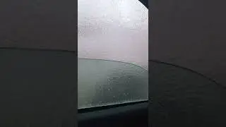 в Москве гололед, машина вся замерзла
