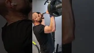 Жим стоя - как правильно делать.