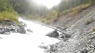 Иду вдоль реки Аккем.(спуск после восхождения уже)