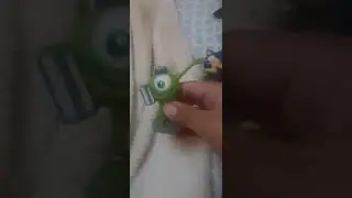 when mike trys to the boy let him  scream but is not that it looks 🤣🤣 (Diego Ariel el pro)