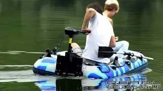 Bateau pneumatique à moteur 2,5 CV / 1850 W - [PEARLTV.FR]