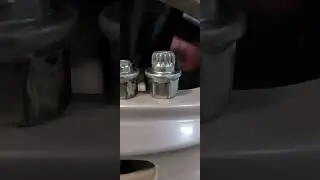 X5E 70 , сломал ключ секретки колёсного болта 