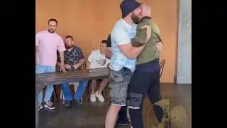 Берчик vs Руслан на шоу Наше Дело 