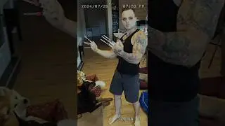 Как ваша собака реагирует на уколы?!!