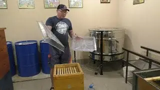 Кормушка для стимуляции и закорма пчёл .
