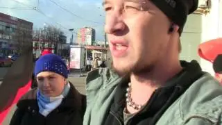 Эдик Калеманов и Илья Журавлёв у Красной Талки против переименования улиц Иванов