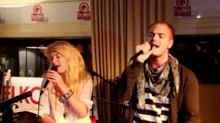 Q-music (NL): Spontaan duet Miss Montreal & Jim Bakkum - Empire State Of Mind