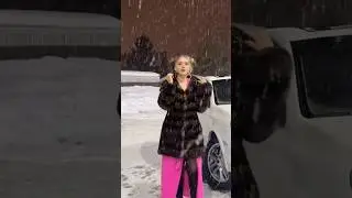 Girl in black tights black pantyhose nylon legs feet foots snow