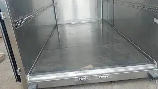 Medical waste transporting truck body