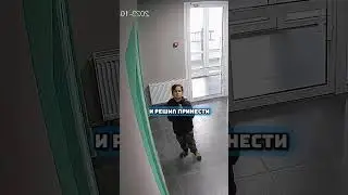 Парень ударил лифт но когда заметил камеру начал извиняться  