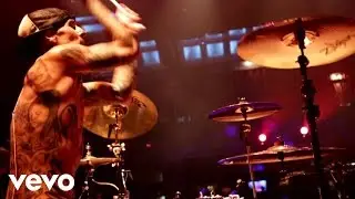 Travis Barker, Yelawolf - Push 'Em
