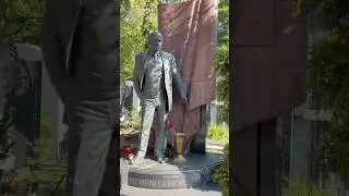 Б.Брунов , В.Шукшин , Р.Быков , М.Ульянов ! Новодевичье кладбище 