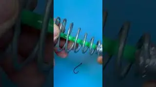 КОРМУШКА УБИЙЦА КАРАСЯ С ДВУМЯ САМОПДСЕКАЮЩИМИСЯ КРЮЧКАМИ. 