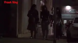 Жуткое Привидение на улицах города   Spooky Ghost on the streets ! Prank 2015