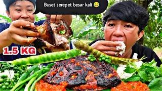 KEPALA IKAN BAKAR 1.5 KG .