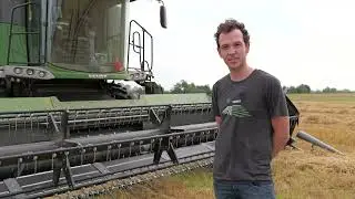 Nieuwe Fendt 6335C combine in de zomertarwe