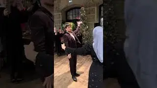 Макка Сагаипова на новогоднем корпоративе школа Ларам