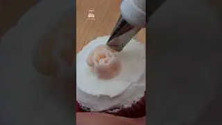 Flower Butter Cream Cupcakes 2