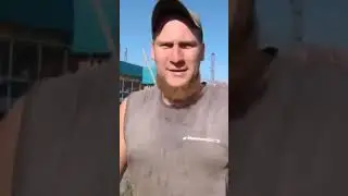 впереди большая дорога лестница наверх