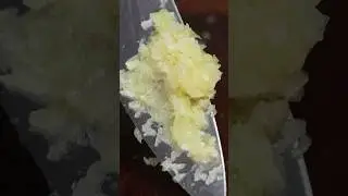 Turn Garlic Cloves into Paste with a Knife #shorts