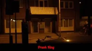 Толпа зомби нападает на людей !   The crowd of zombies scares people ! Prank 2015!