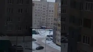 Скорая не смогла проехать из-за вазона