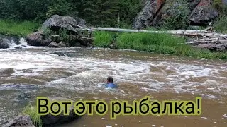 ПРИКОЛ на РЫБАЛКЕ! Бешеная РЫБАЛКА! Ловля РЫБЫ руками!