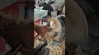 Когда резец правильно заточен, то и стружка красивая вьётся!