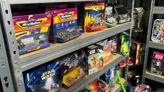 Gizli Kalmış Figür Deposu Turu / Essex Toy Cave