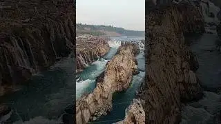 Dhuandhar Waterfall. 