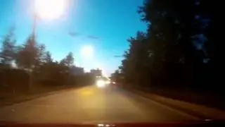 Пермский край. Пермь. Велосипедист упал под колёса машины