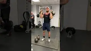 Рядовые 30раз после тренировки крестов. Гири 32кг #качалка #motivation #бодибилдинг #спортзал