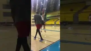 D-Book and KD getting some shots up in the Bahamas 🇧🇸 (via @3AM__MO/Twitter)