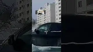 Владелец BMW ЛЕТЕЛ ПО ЛЬДУ И ОТБЛАГОДАРИЛ! - ЛЕГЕНДАРНОЕ ВИДЕО! 
