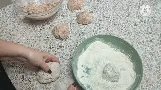 2151. Хозяюшка!🙆‍♂️🤷‍♀️Вся в тесте!🫣 Пеку, леплю..Ой, барыня! 🤣
